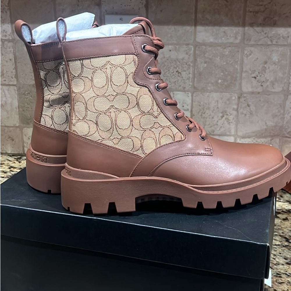 *BRAND NEW* coach lace up boots size 10 - Picture 2 of 6
